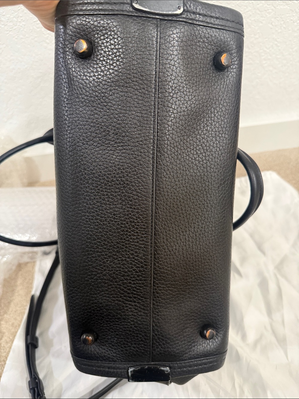Coach Black on Black Leather handbag with detachable strap - Picture 9 of 10